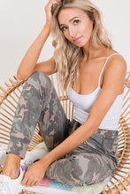 Load image into Gallery viewer, CAMO PRINT SWEATPANTS