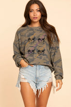 Load image into Gallery viewer, Sweatshirts with skull print