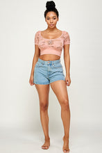 Load image into Gallery viewer, ROUND NECK SEAMLESS LACE CROP TOP