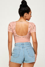 Load image into Gallery viewer, ROUND NECK SEAMLESS LACE CROP TOP